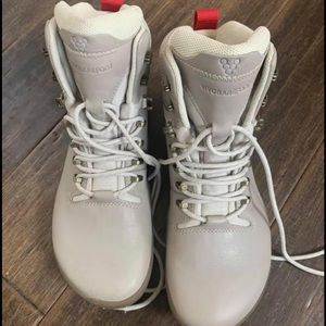 Vivobarefoot Trackers